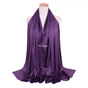 an image of a Eggplant colour shawl