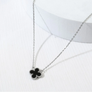 Clover Necklace Silver